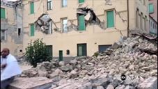 EARTHQUAKE IN ITALY LEAVES 21 DEAD