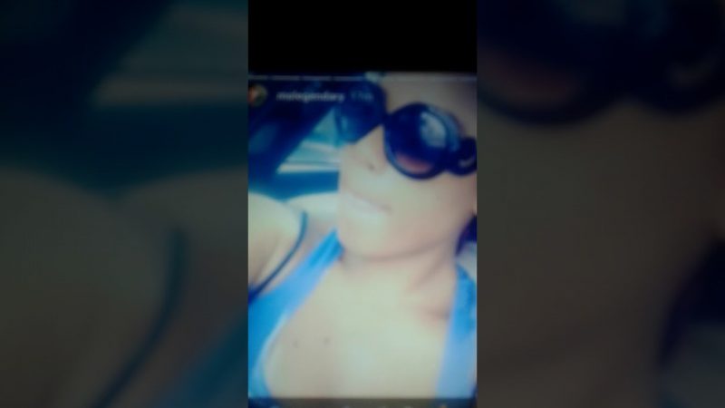 ISHAWNA BACK INA DI VEHICLE